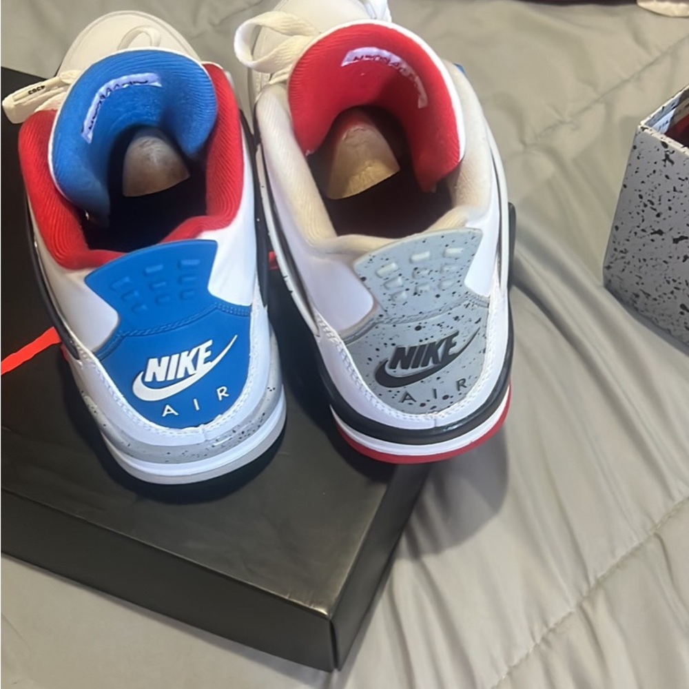 Jordan retro 4s